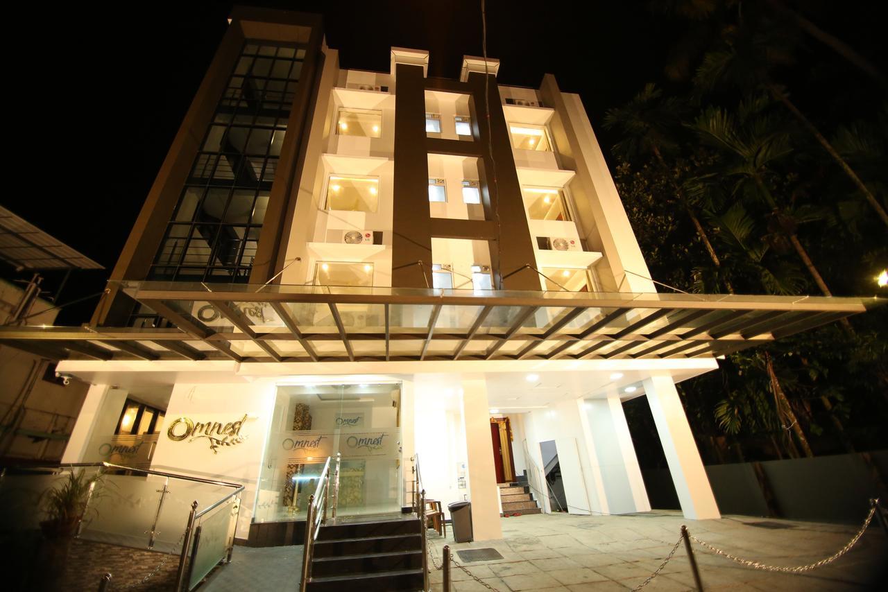 Omnest Hotel Kochi Exterior photo